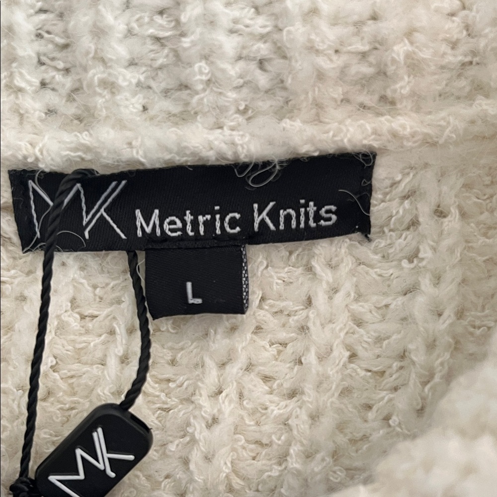 Metric Knits Cream Cardigan NWT Size Large - Picture 3 of 10